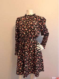 Floral Long Sleeve Dress Small Fits Medium