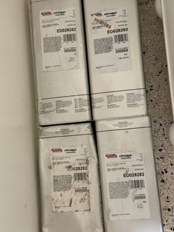 Cajas de 50 libras de electrodo cada una 150