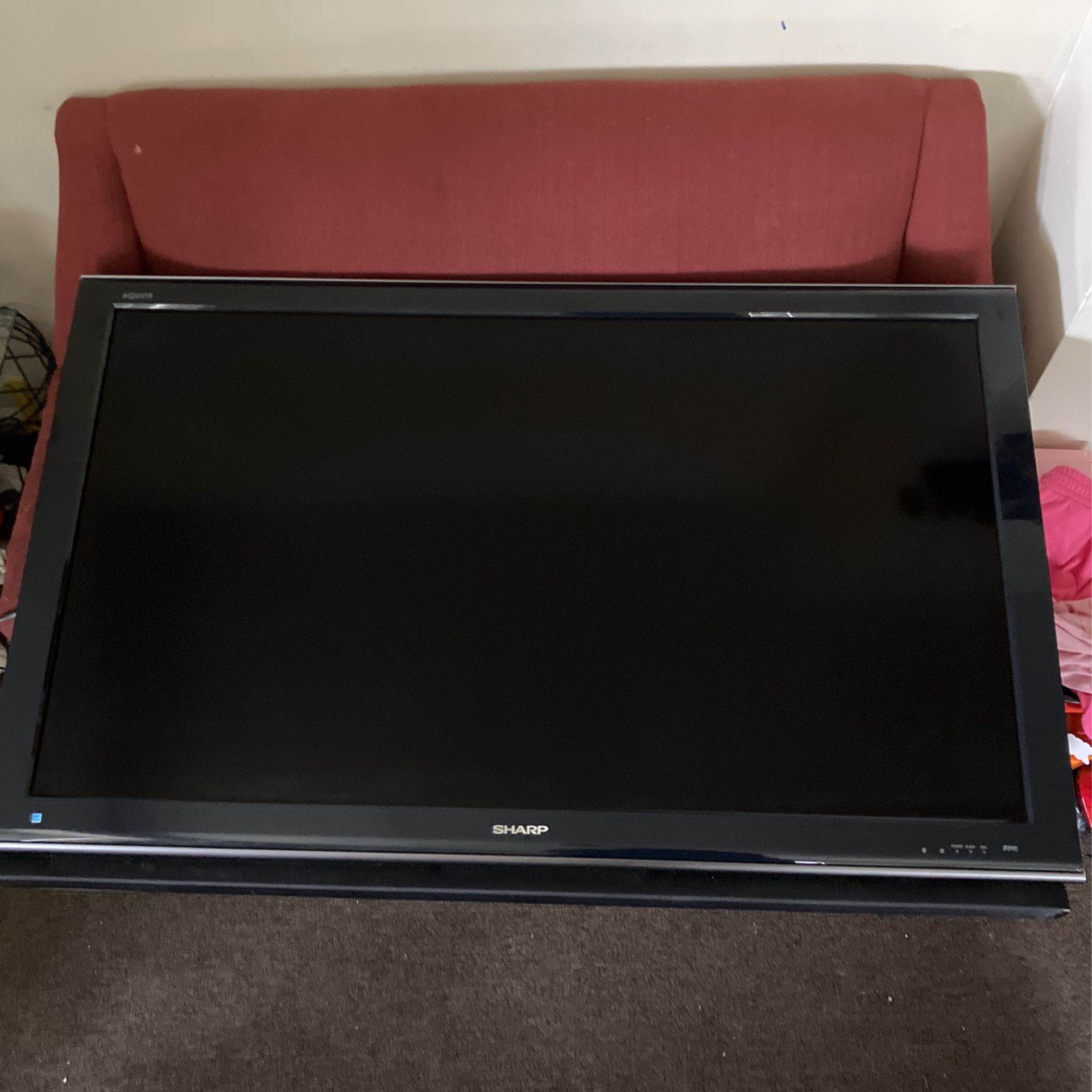 Sharp Aquos Tv 55” Inch Black With Speaker Board Attached.