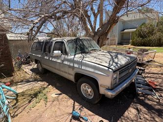 1985 Chevrolet Suburban Scottsdale 20