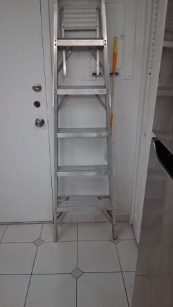 6 feet ladder