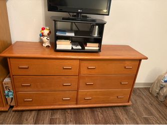 Dresser set