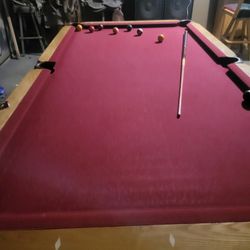 Pool Table With Table 4 Bar Stools And Bar Counter 
