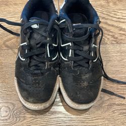 Youth Size 10 Under Armor Baseball Cleats