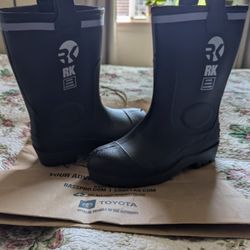 New rubber boots