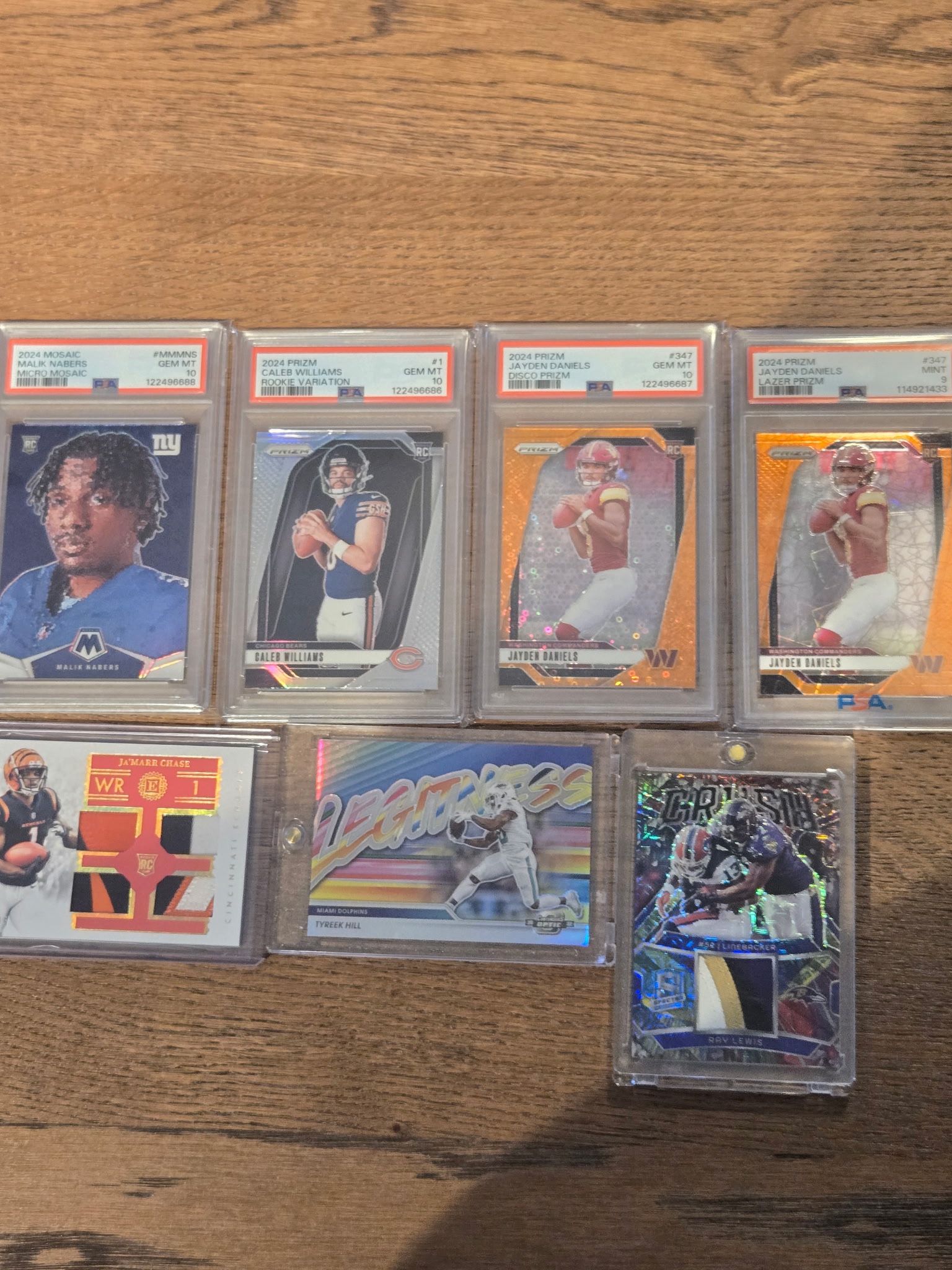 π₯ 7 CARD NFL LOT PSA 10'S, ROOKIE QBS, CASE HITS, AND MULTI-COLOR PATCHES! π₯ (FIRM)