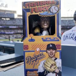Roki Sasaki Bobblehead Dodgers Sga 2025