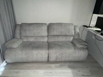 McClelland 4-Piece Power Reclining Sectional – Gray