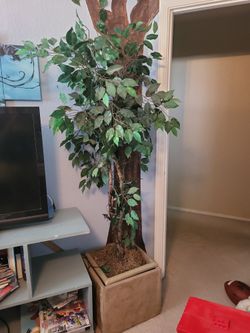 Fake Tree With Stand 