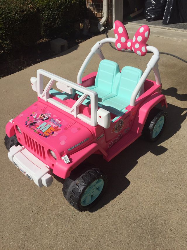 Minnie Mouse Ride On car 12V