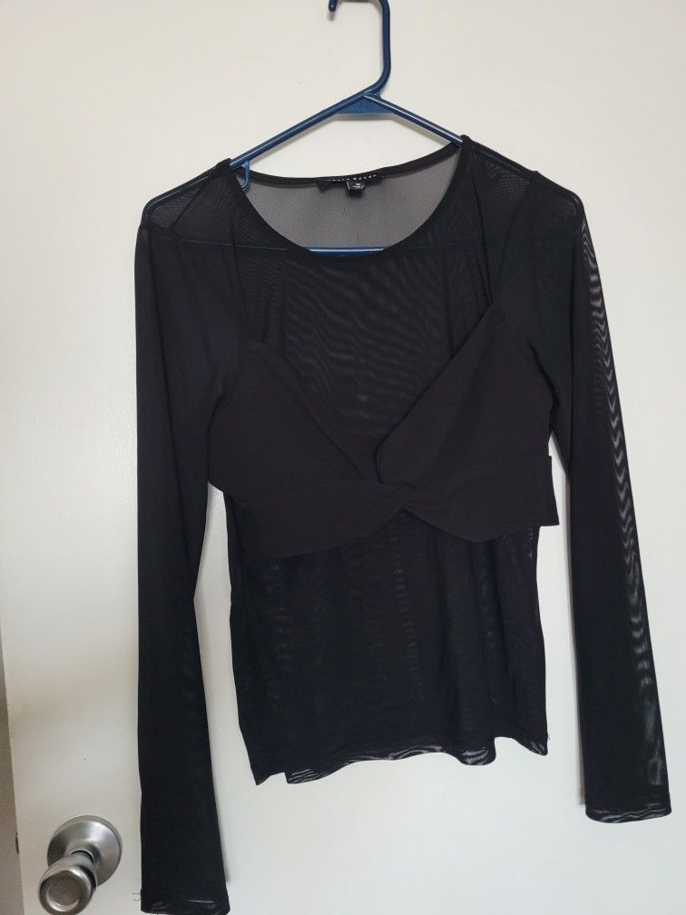 Fitted Mesh Crew Neck Long Sleeve