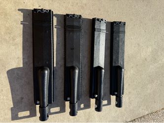 4-Horizontal grill burners.