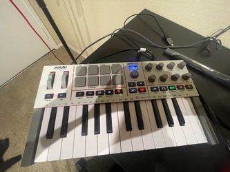 Akai Professional MPK Mini MIDI Keyboard