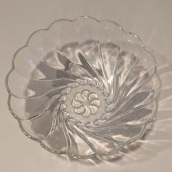 Vintage Hazel Atlas Colonial Swirl Pattern Serving Bowl 