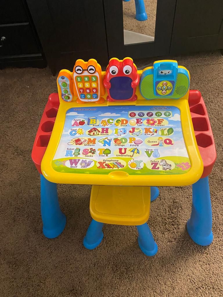 VTech Explore And Write Activity  Desk