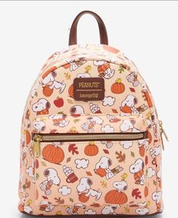 Snoopy loungefly
