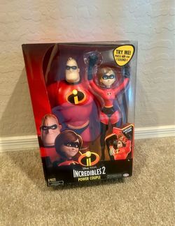 Disney Pixar The Incredibles 12” tall figure set