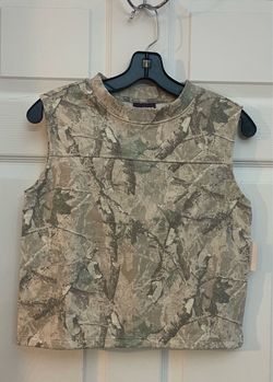 Brand new Boys light tree camo muscle tank top size M (8)