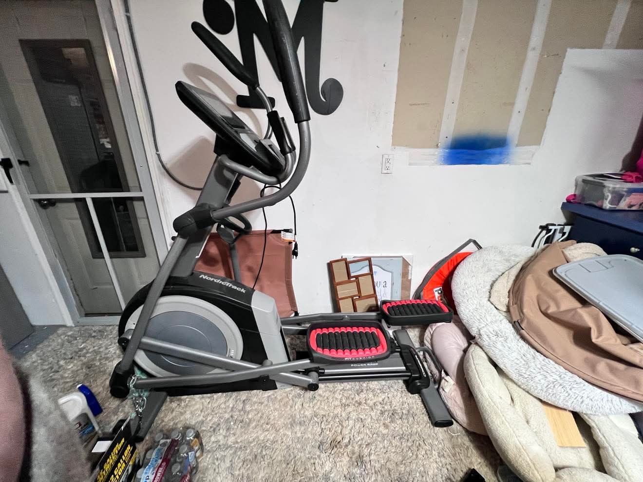 No Track Elliptical Great Condition