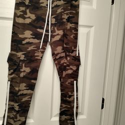 Camo Leggings Pants - New, Not Worn 