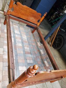 Antique Rope Bed