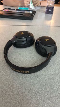 Monster headphones, black/gold
