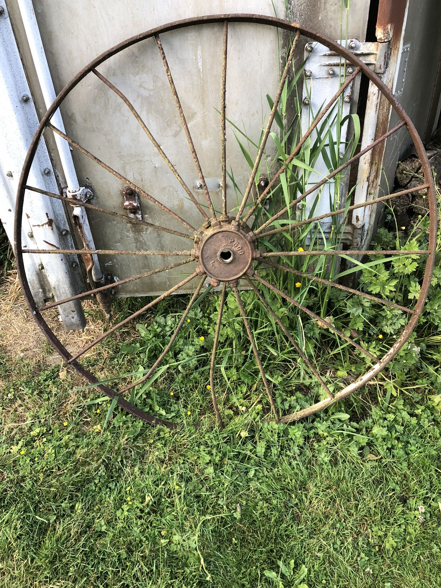 Antique Wagon Wheel
