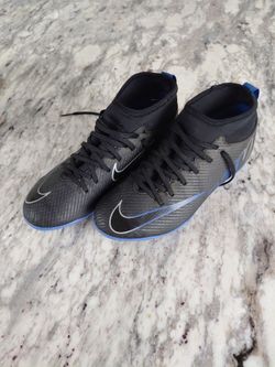 Nike mercurial cleat
