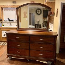 Bedroom Furniture (USED) - 5 pieces