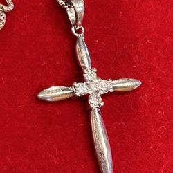 Sterling Silver 925 Necklace With Cross Pendant.