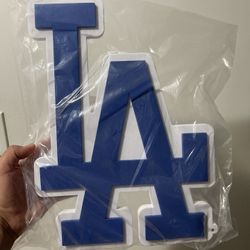 Dodgers Sign