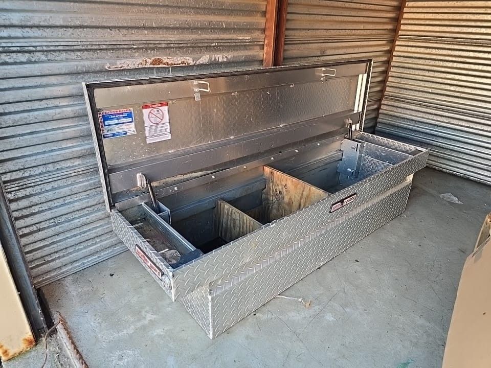 Weather Guard 127001 Aluminum Saddle Box