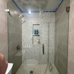 Frameless Shower Dtt