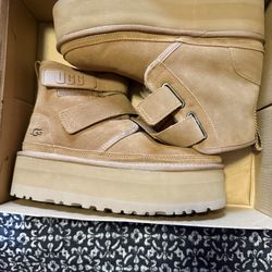 Ugg size 7 Women