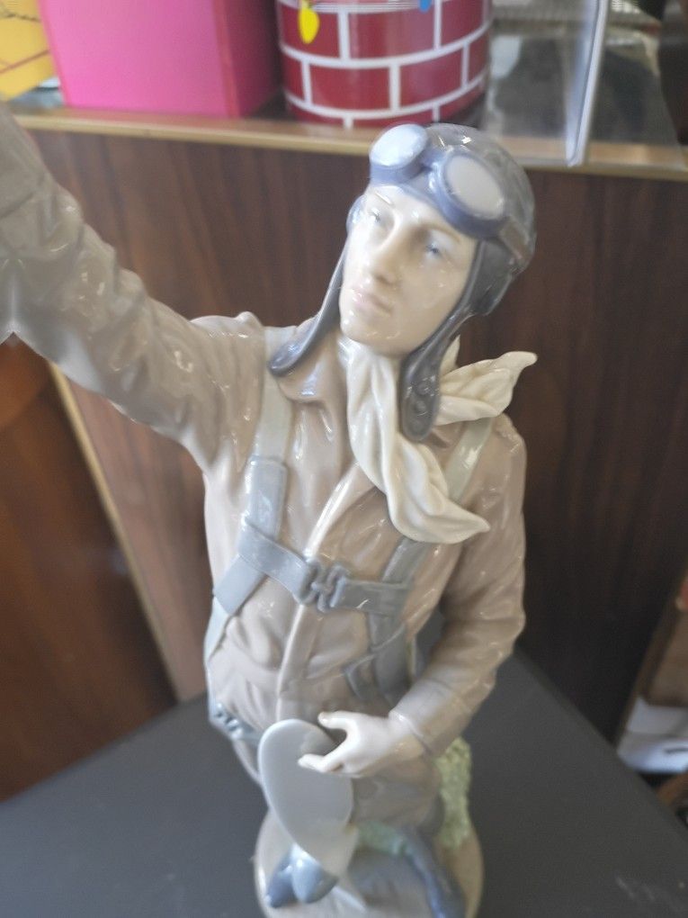 Lladro Super Rare Pilot Man marked Lladro Authentic Collectible Figurine 