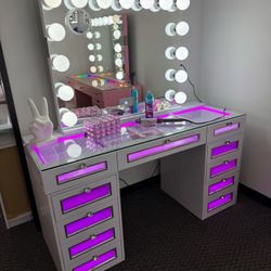 New Luxury Make Up Vanity