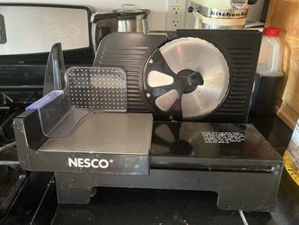 Meat slicer