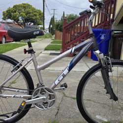 GT Mountain Bike Medium Size