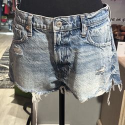 NWOT gap beachfront, low rise shorts