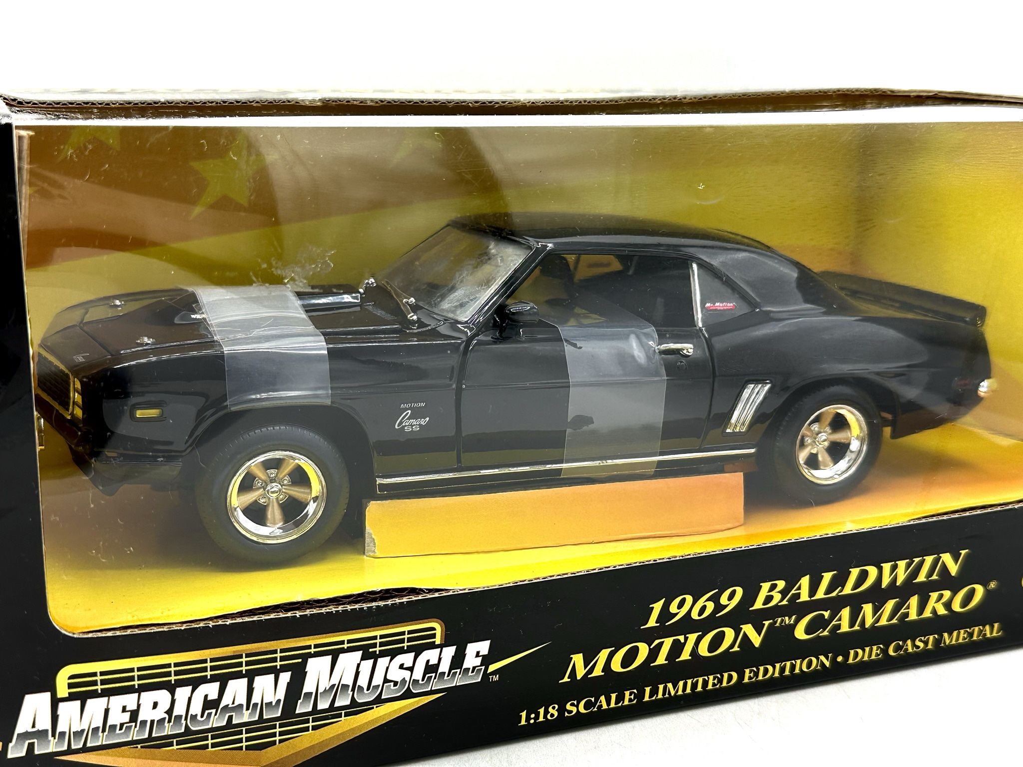 Ertl Collectibles 1:18 Scale Diecast Model Car - 1969 Chevrolet Camaro Baldwin Motion