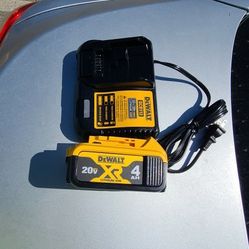 Dewalt 20v Battery 4.0 XR And Charger Brand New 