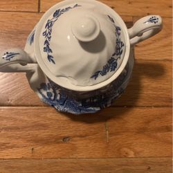 sugar lidded dish make by Ironstone