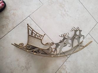 Silver Gold Santa Sleigh Candle Holder Decor 