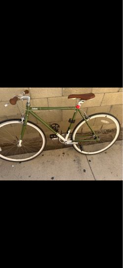 Critical Cycles Harper Bicycle