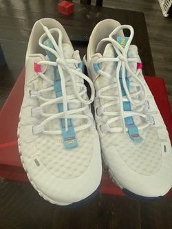 Nike White Sneakers size 8.5