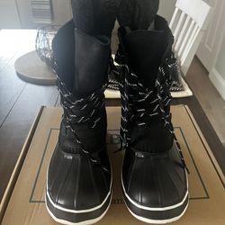 LL Bean Snow Boots. Women’s size 8