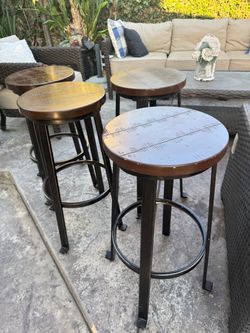 Set of 4 Industrial-Style Bar Stools – Rustic Wood & Black Metal