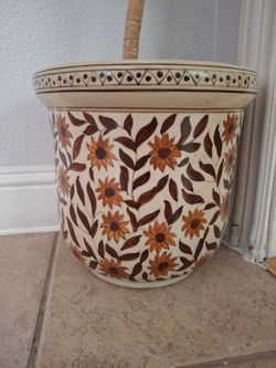 Ceramic planter