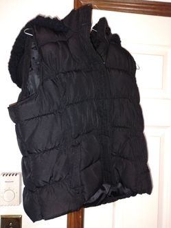 Black Puffer Vest with Faux Fur Collar