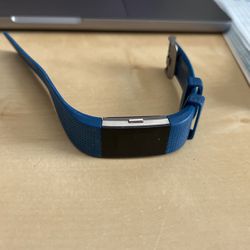Fitbit Charge 2 With Three Bands Of All Sizes 